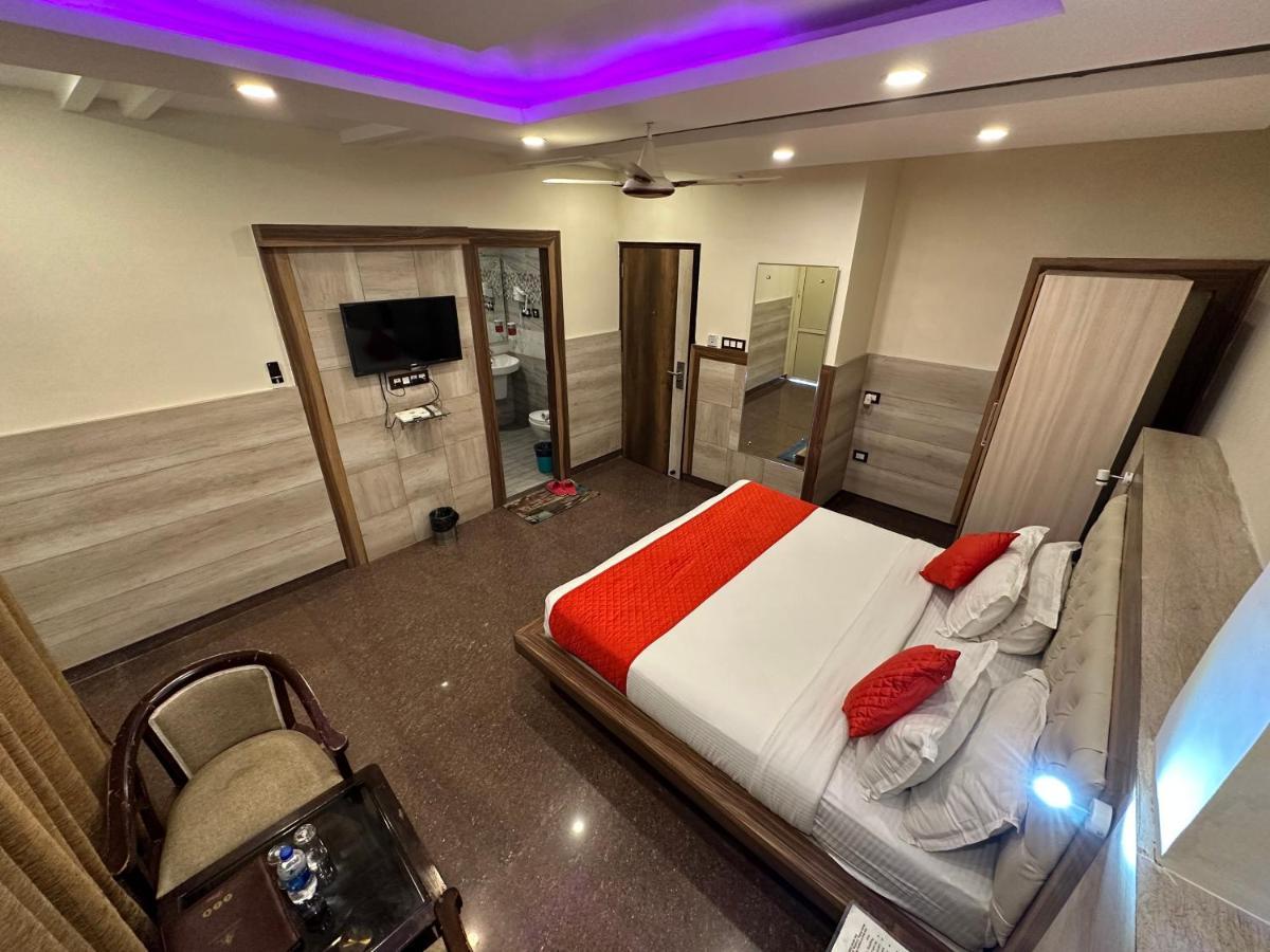 Hotel King Castle Νταραμσάλα Δωμάτιο φωτογραφία