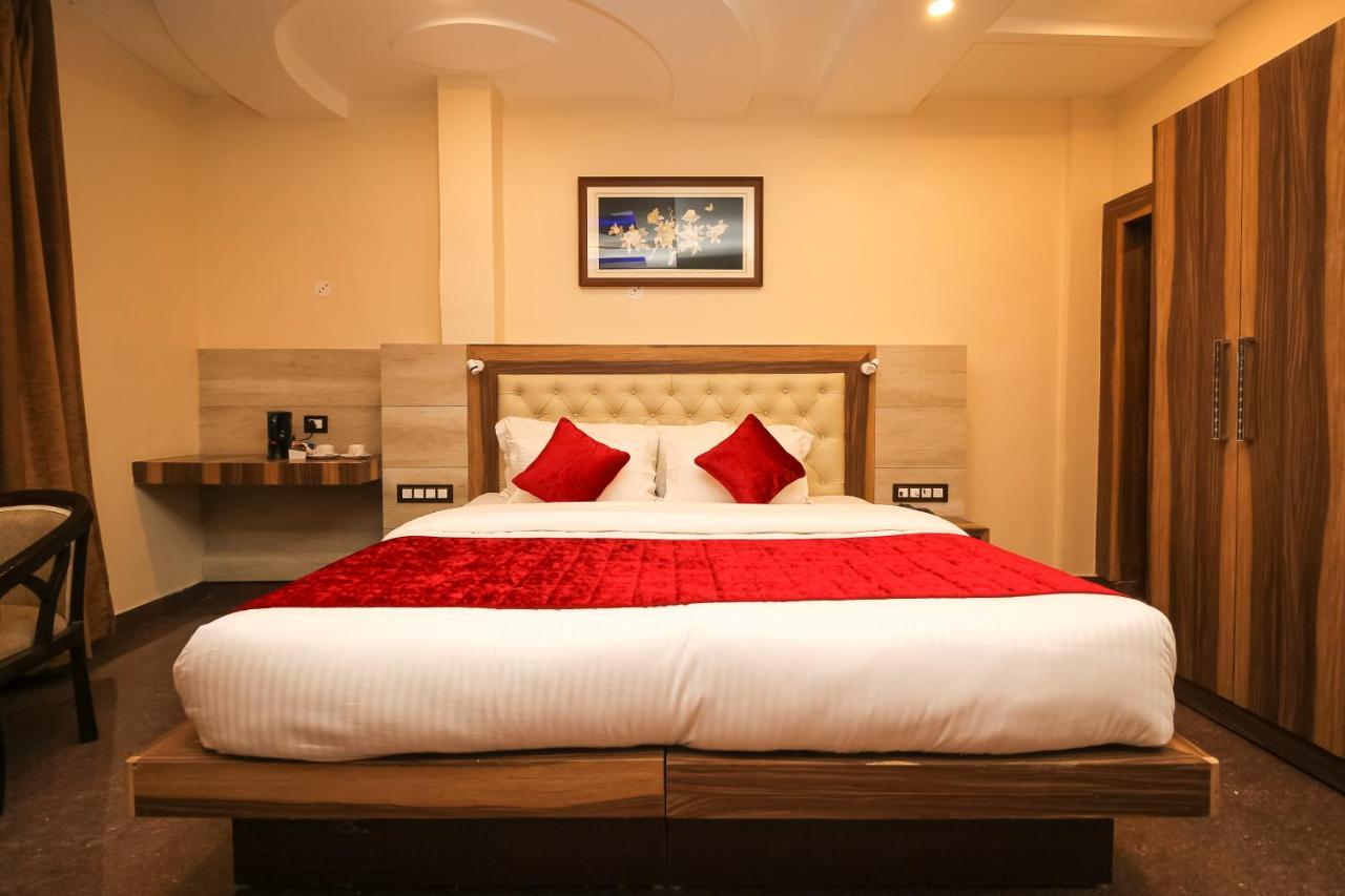 Hotel King Castle Νταραμσάλα Εξωτερικό φωτογραφία