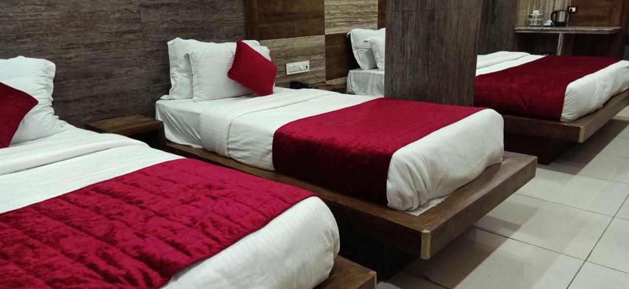 Hotel King Castle Νταραμσάλα Εξωτερικό φωτογραφία